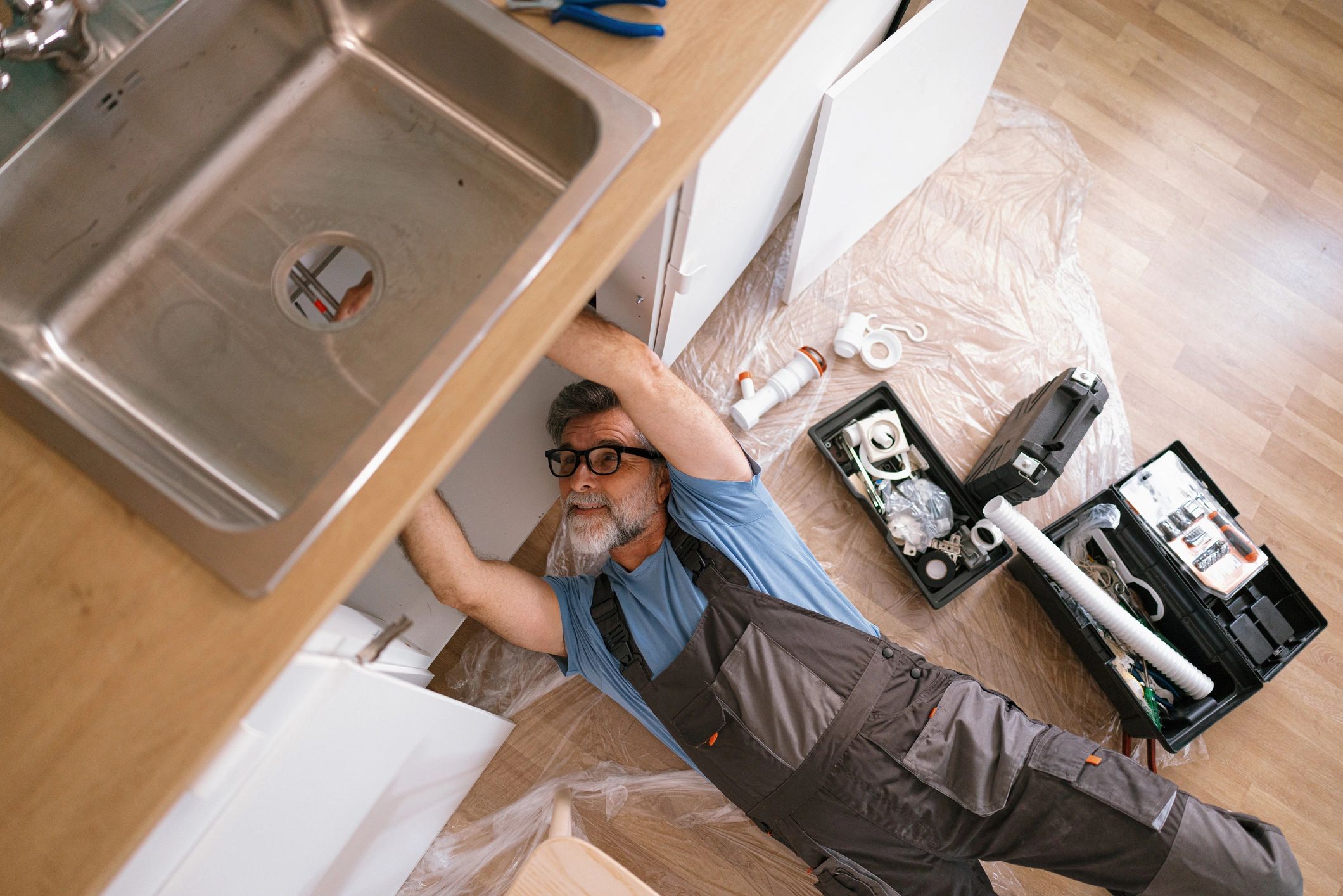 handyman plumbing repair modern